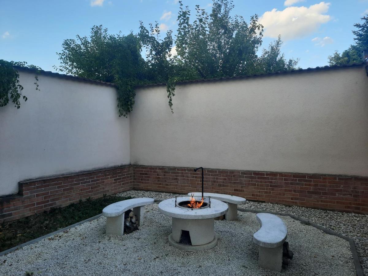 Livia Apartman Хевиз Экстерьер фото